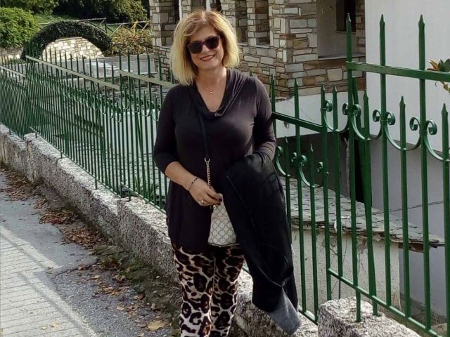 Παρά τις αρχικές επιφυλάξεις για το αν θα μπορούσε να χρησιμοποιήσει μια εφαρμογή, η Νανά έχασε 30 κιλά με τη balantia σε μια μεταβατική περίοδο της ζωής της. Παρά τις αρχικές επιφυλάξεις για το αν θα μπορούσε να χρησιμοποιήσει μια εφαρμογή, η Νανά έχασε 30 κιλά με τη balantia σε μια μεταβατική περίοδο της ζωής της.